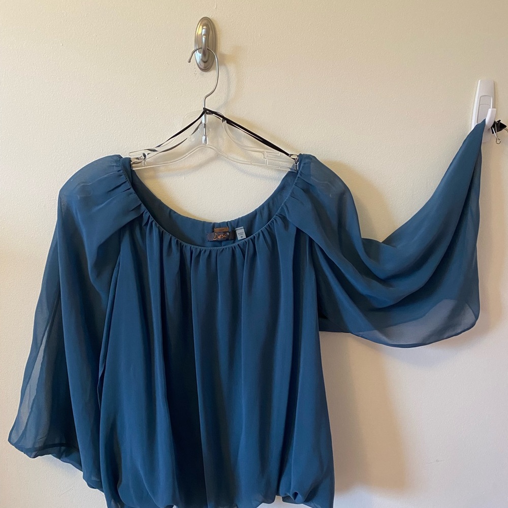 #101 - NWT Dex Dark Teal Chiffon Top; Size Medium